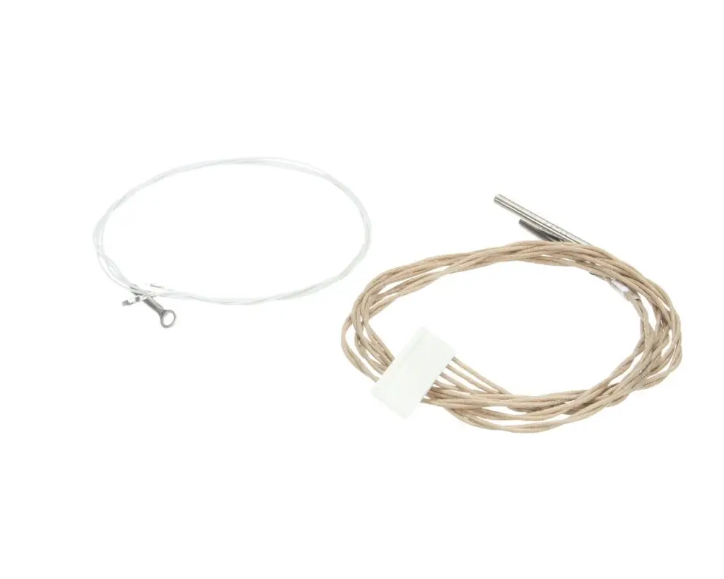 a close up of a wire