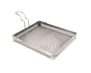 a metal grid with a handle
